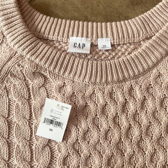 + GAP + Dull Pink Cable Knit Sweater - Picture 4 of 5